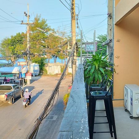 Captain Joe Cafe & Hostel Hua Hin Bagian luar foto