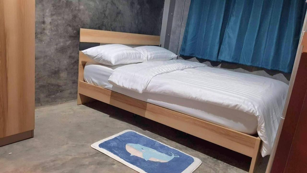 Captain Joe Cafe & Hostel Hua Hin Bagian luar foto